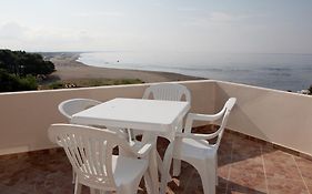 Sand And Sea Apartments